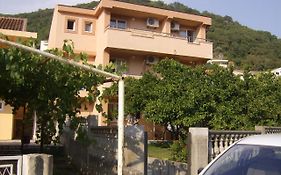 Guesthouse Lautasevic